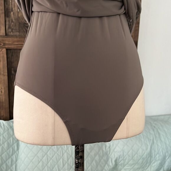 NWT The collection mija halter Onepiece swimsuit Sz-10 - Picture 2 of 8